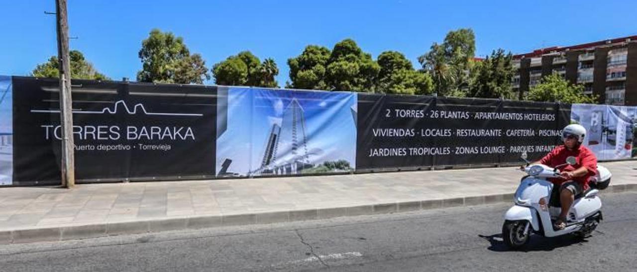 Imagen del solar de Baraka en el que se levantarán las dos torres, junto al parque de Doña Sinforosa.