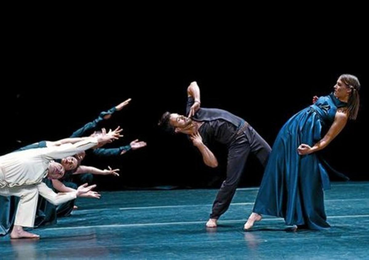 Els ballarins de Sasha Waltz, en una escena de ’Continu’, que es presenta al Mercat de les Flors. Els ballarins de Sasha Waltz, en una escena de ’Continu’, que es presenta al Mercat de les Flors.