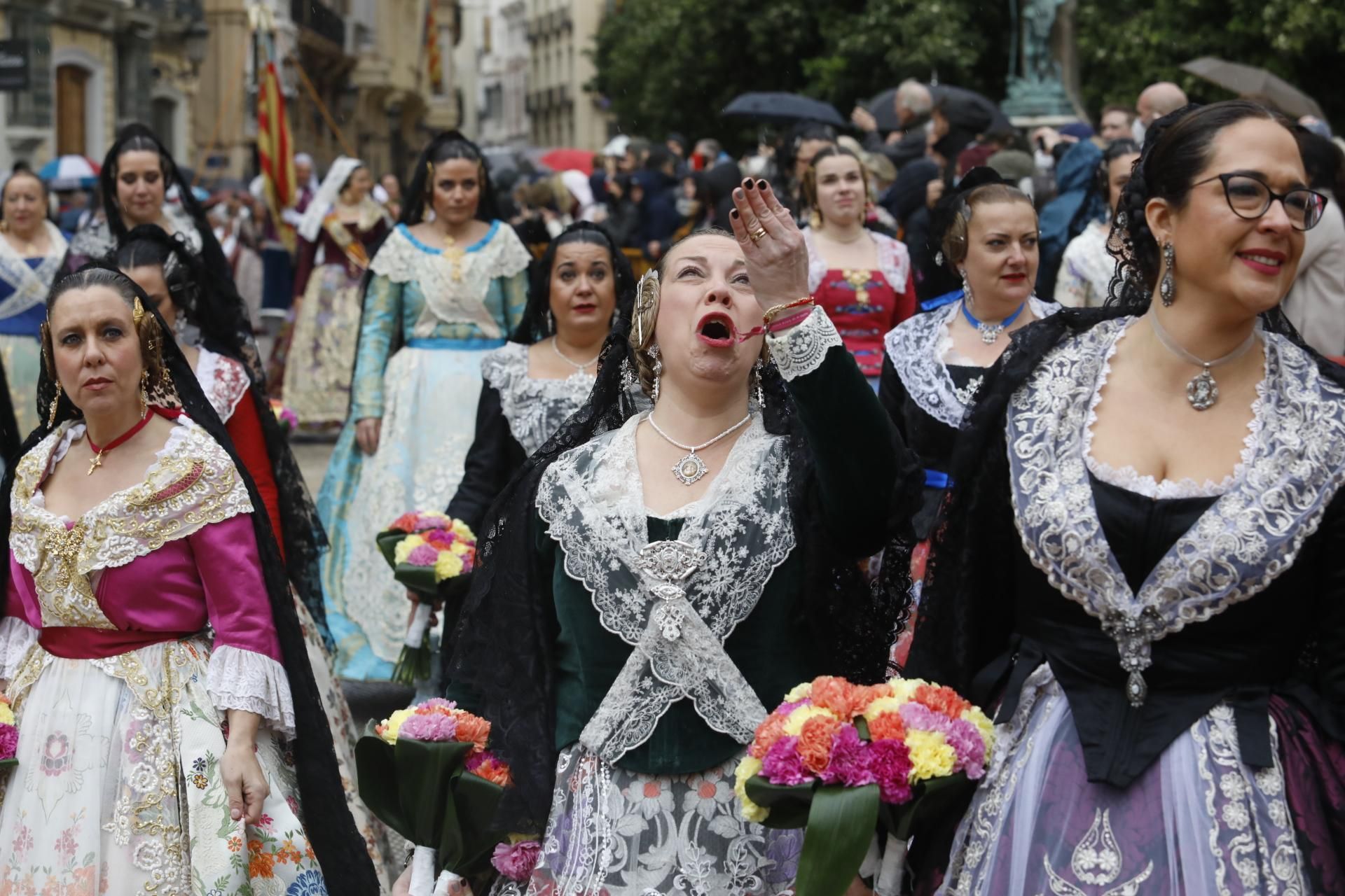 Búscate en el primer día de Ofrenda por la calle Quart (entre las 115.30 y las 17.00 horas)