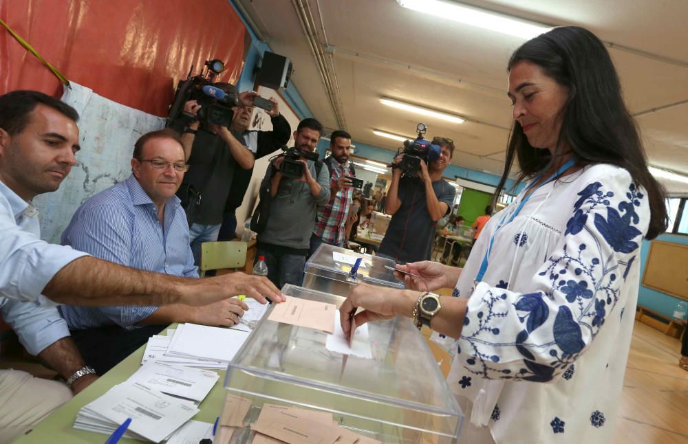 HERNÁNDEZ BENTO VOTA EN LAS PALMAS