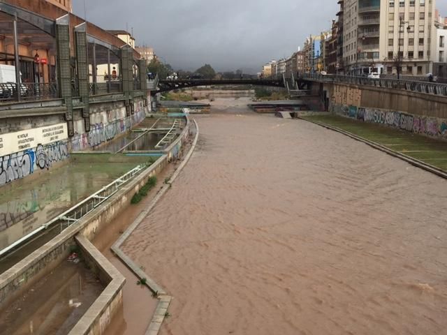 La capital de la Costa del Sol amanece bajo las nubes y con una previsión de lluvias intensas que se quedarán hasta la próxima semana