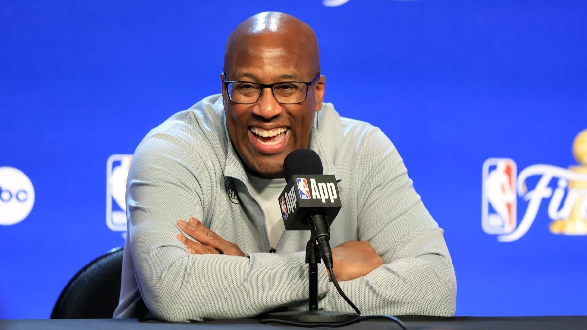 Mike Brown, entrenador de los New York Knicks