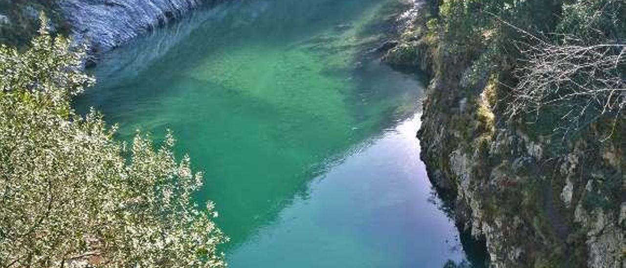 Vsta del río desde el puente.