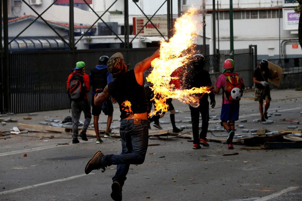 Un nuevo ''paro cívico'' reaviva las protestas en Venezuela