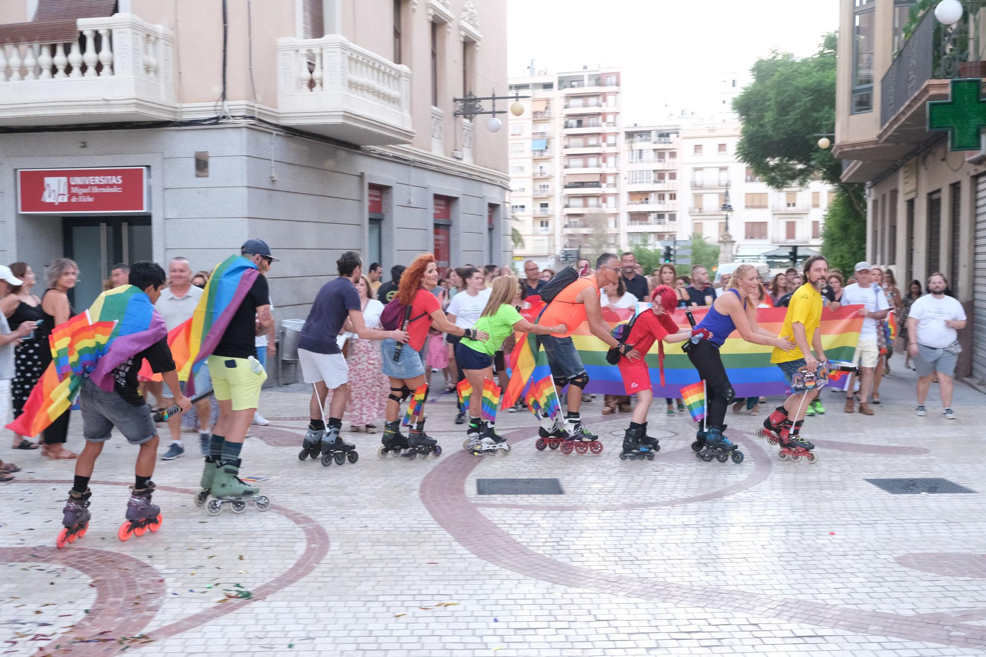 Así ha sido la manifestación del Orgullo en Elche