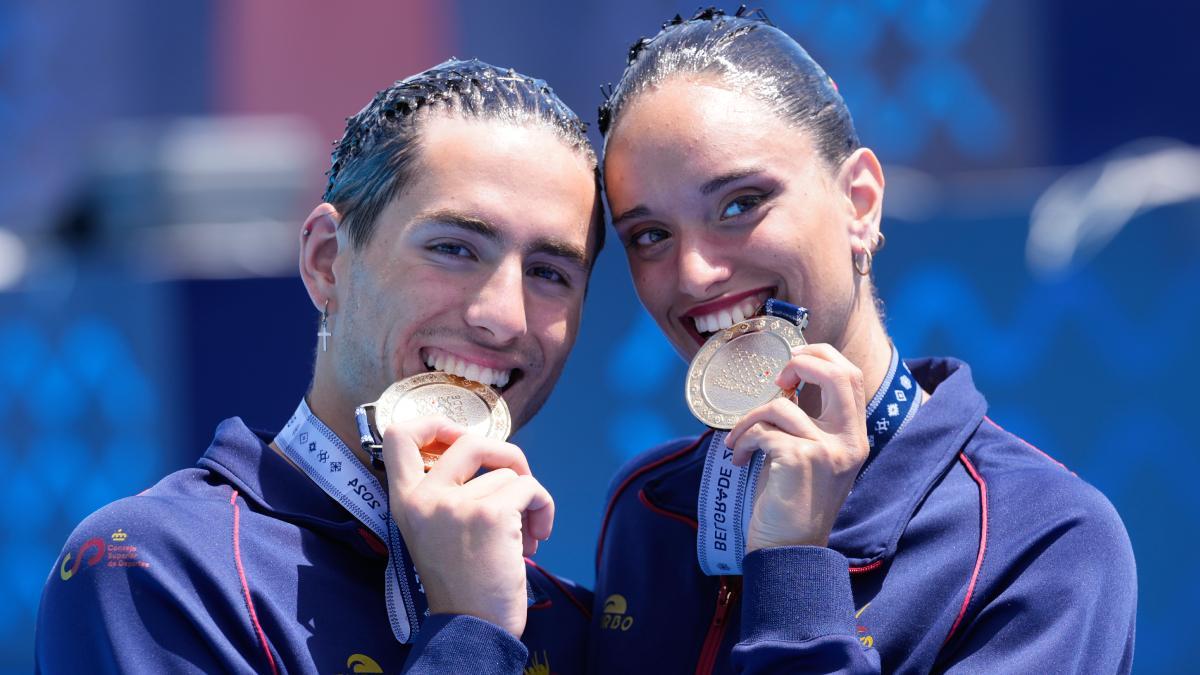 Dennis González y Mireia Hernández, con sus medallas de oro en Belgrado 2024
