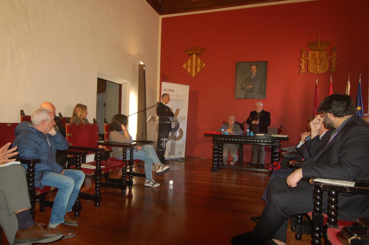 Imagen de la ceremonia en el salón noble de la casa consistorial.