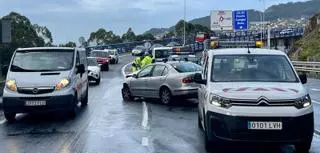 Estado y Xunta buscan solución a los accidentes en el nudo del carril de acceso de la Autovía a la AP-9