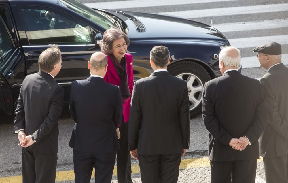 La Reina Sofía visita el Banco de Alimentos de Alicante