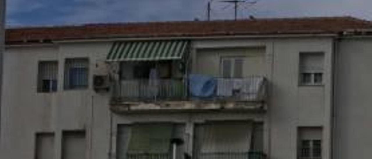 La Asociación de Vecinos de San Antón urge a rehabilitar los balcones y las fachadas