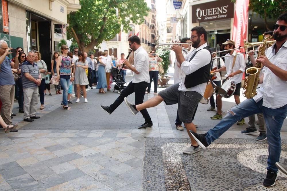 Música balcánica en el centro de Murcia