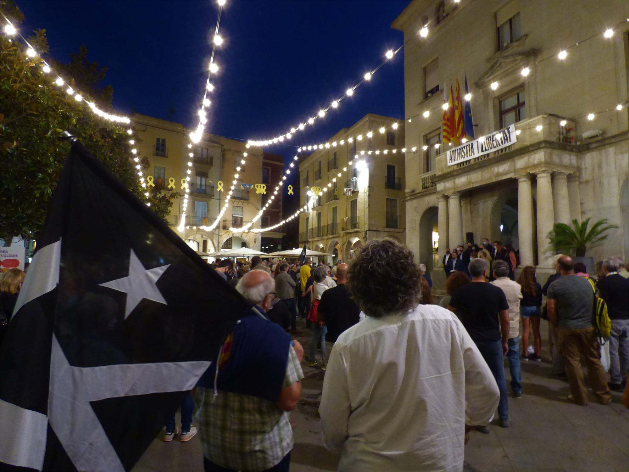 Concentració Free Puigdemont a Figueres