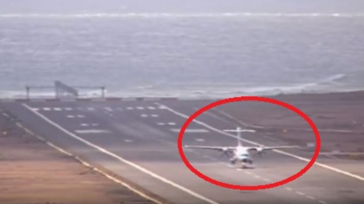 Susto en un aterrizaje frustrado en Canarias: el avión saltó sobre la pista varias veces
