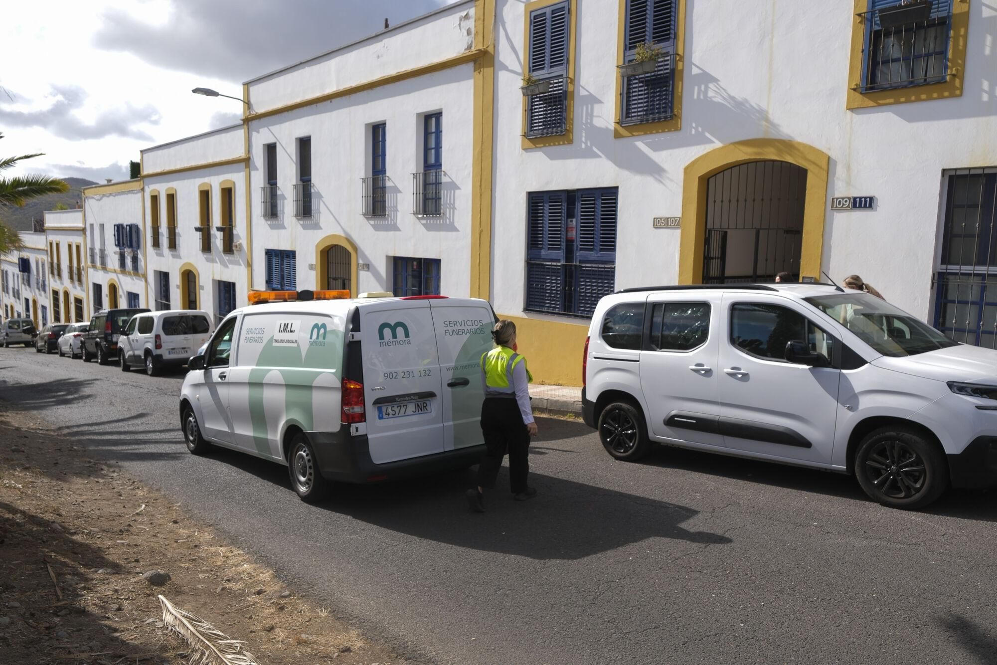 Hallan los cadáveres de una pareja en una vivienda de El Zardo