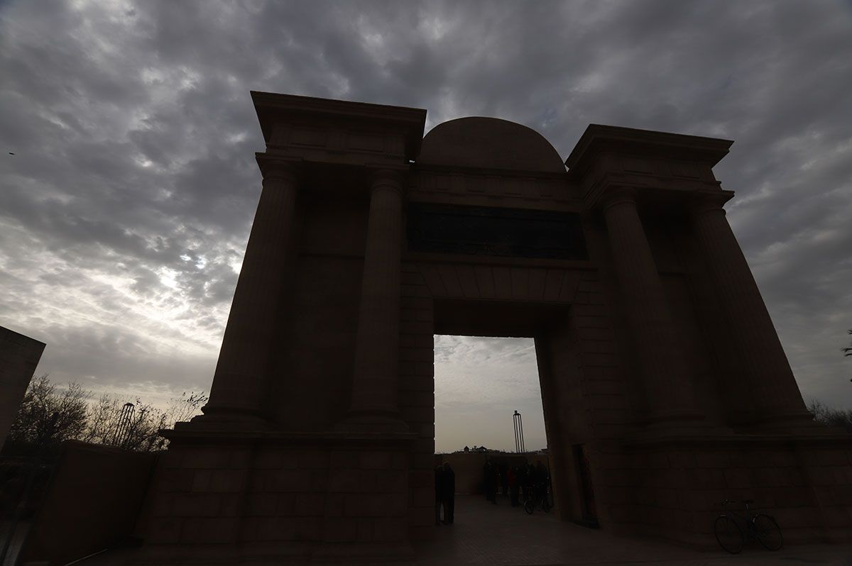 En imágenes el fin de la restauración de la Puerta del Puente