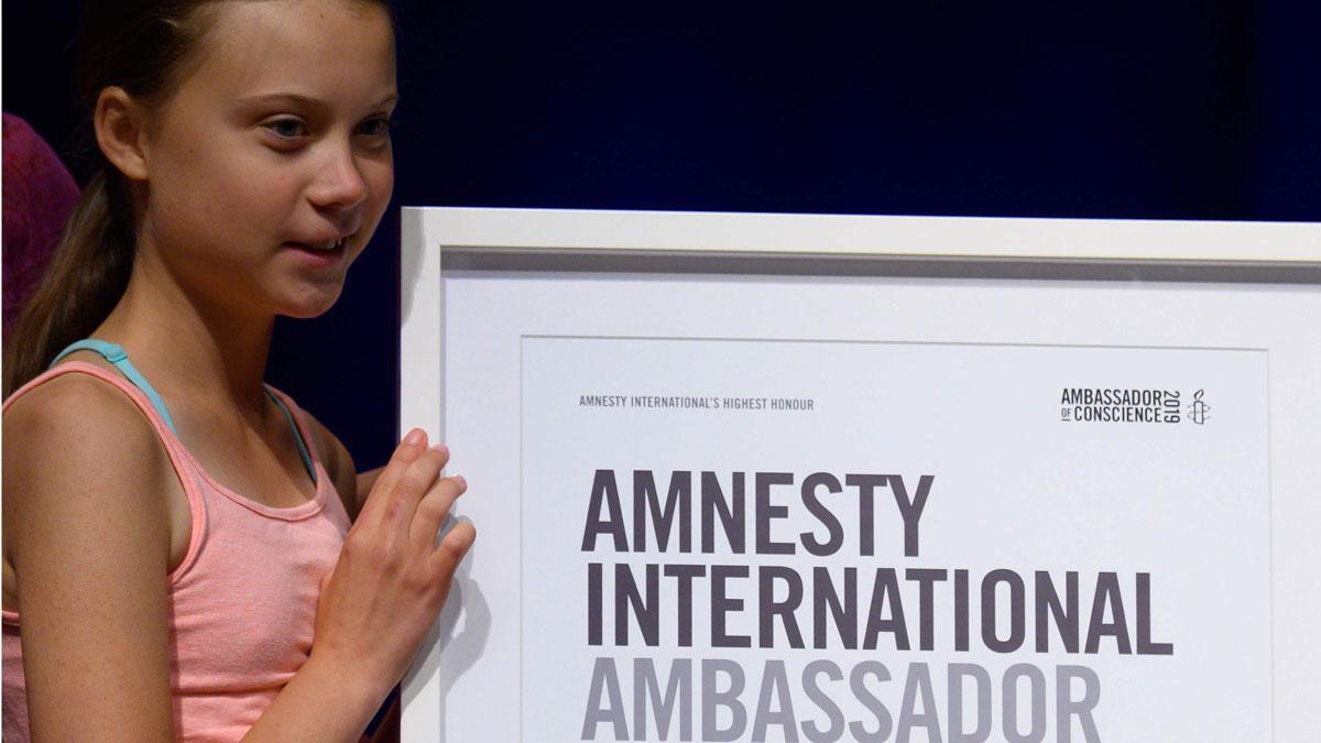 Greta Thunberg dice que el activismo funciona al recibir premio de Amnistía Internacional.