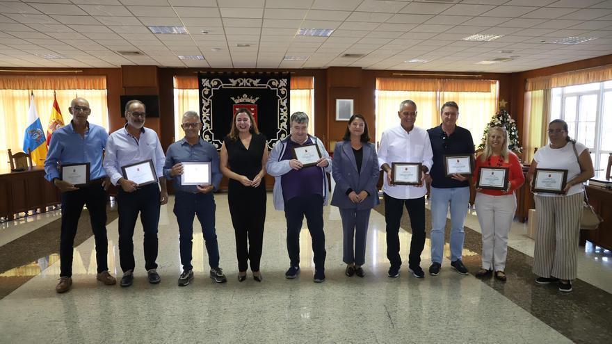 El Cabildo de Lanzarote rinde homenaje a los 13 trabajadores jubilados en 2022