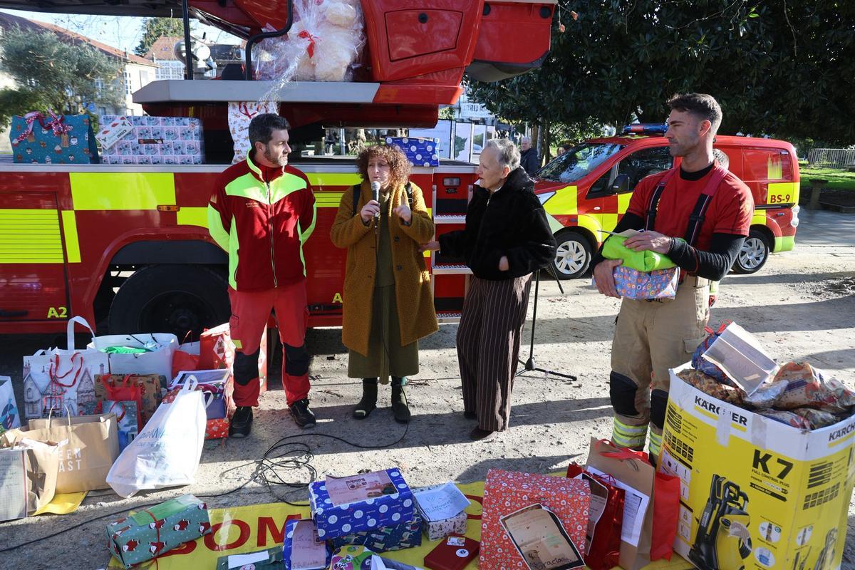Chocolatada y regalos en la Navidad más solidaria de Santiago