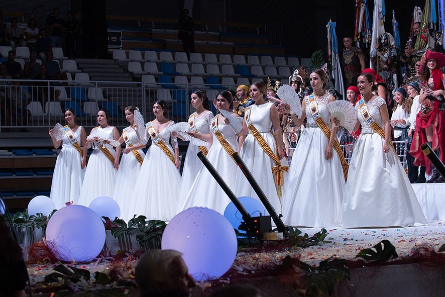 Altea corona a Àngels Ferrer y Andrea Soler como reinas mayor e infantil de sus fiestas patronales