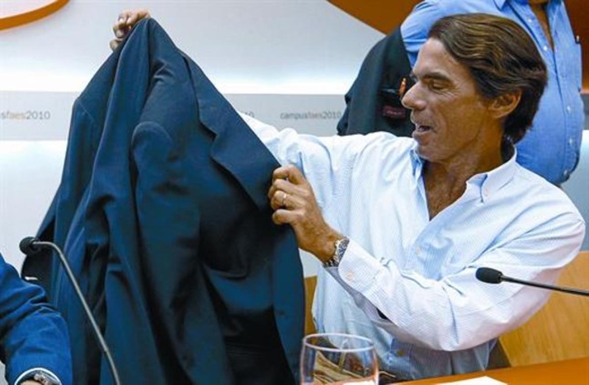 José María Aznar, en la clausura d’un cicle de conferències de la FAES, ahir a Navacerrada (Madrid). José María Aznar, en la clausura d’un cicle de conferències de la FAES, ahir a Navacerrada (Madrid).