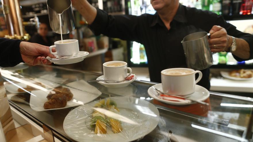 Casi 100.000 de los 133.000 autónomos que hay en Galicia cotizan por la base mínima