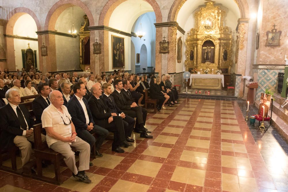 Funeral de Mariano Llobet en la Iglesia de Santo Domingo.