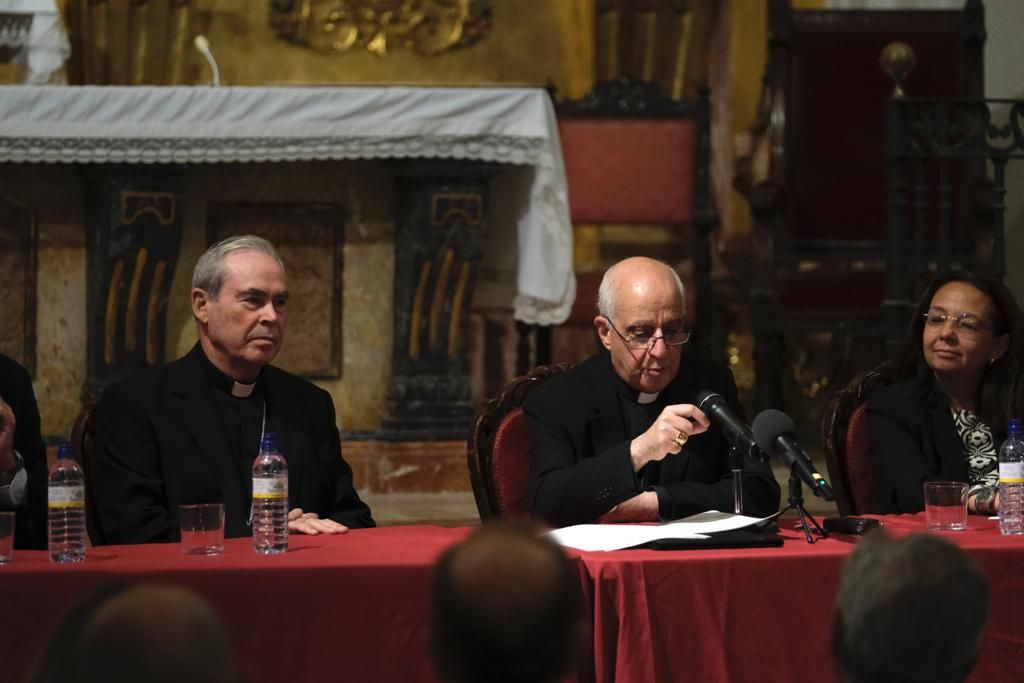 Conferencia de monseñor Rino Fisichella sobre el Jubileo Cofrade en Málaga