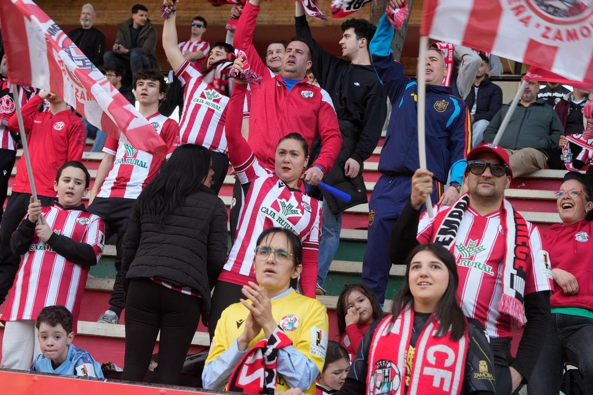 Las imágenes del partido entre el Zamora CF y el CD Guadalajara Las imágenes del partido entre el Zamora CF y el CD Guadalajara