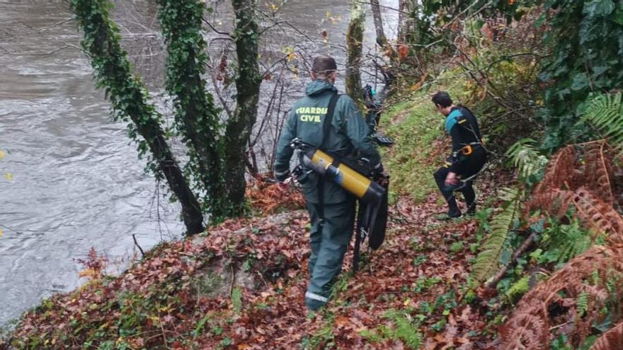 Los buzos GEAS de la Guardia Civil se sumaron este martes a la búsqueda.