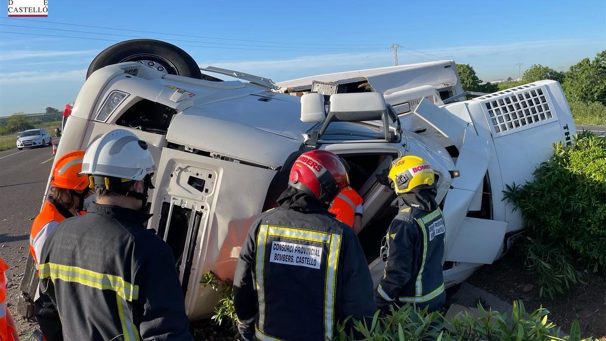 Un accidente en la AP-7 a su paso por Les Alqueries ha dejado una víctima mortal