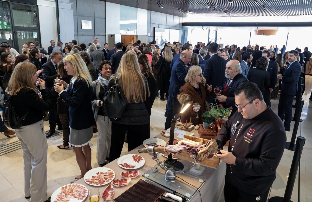 La EUIPO recibe el año en Alicante con su tradicional cóctel