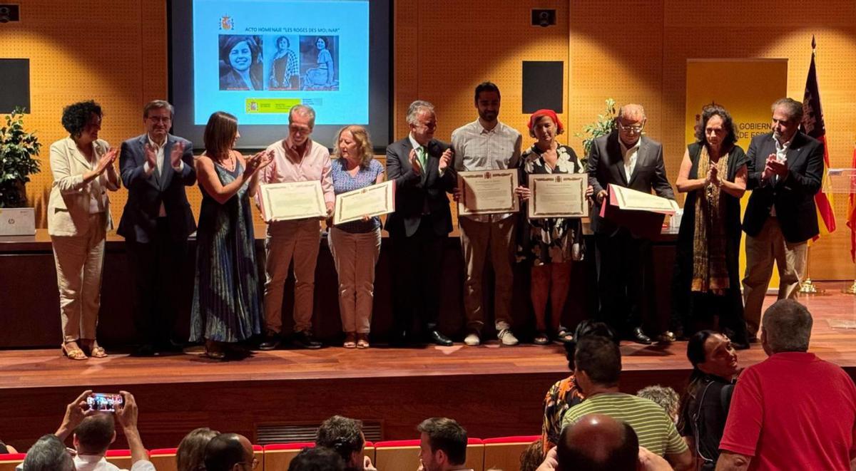 Los familiares de las Roges del Molinar recibieron un diploma por parte de las autoridades.