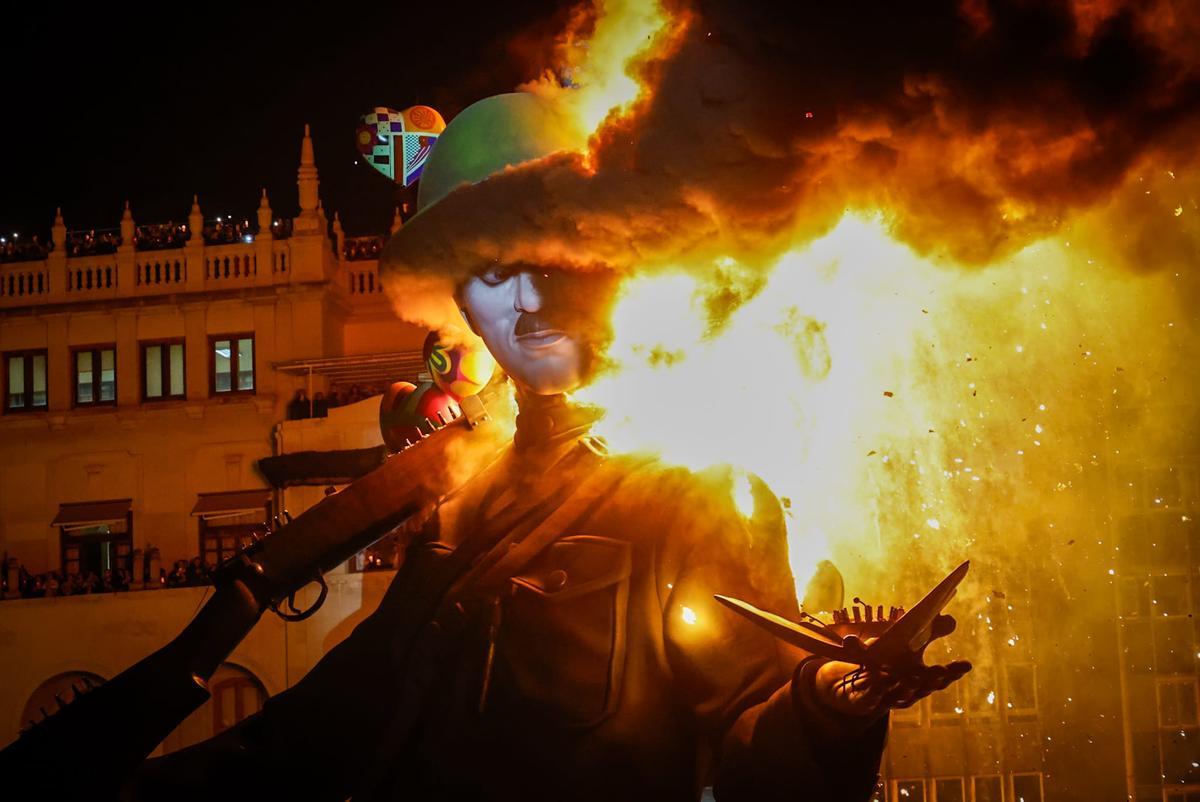 Cremà 2026: Así ha ardido la Falla del Ayuntamiento