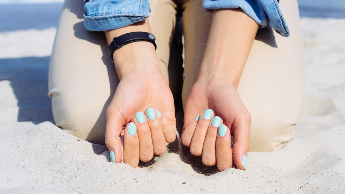 Señales que indican que ha llegado el momento de quitarse las uñas acrílicas