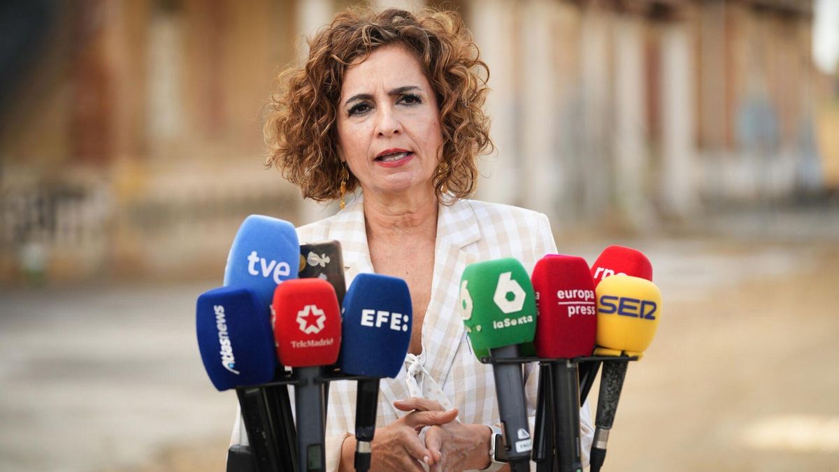 Montero propone  federalizar la gestión tributaria  para todas las comunidades  por igual  y no solo para Cataluña