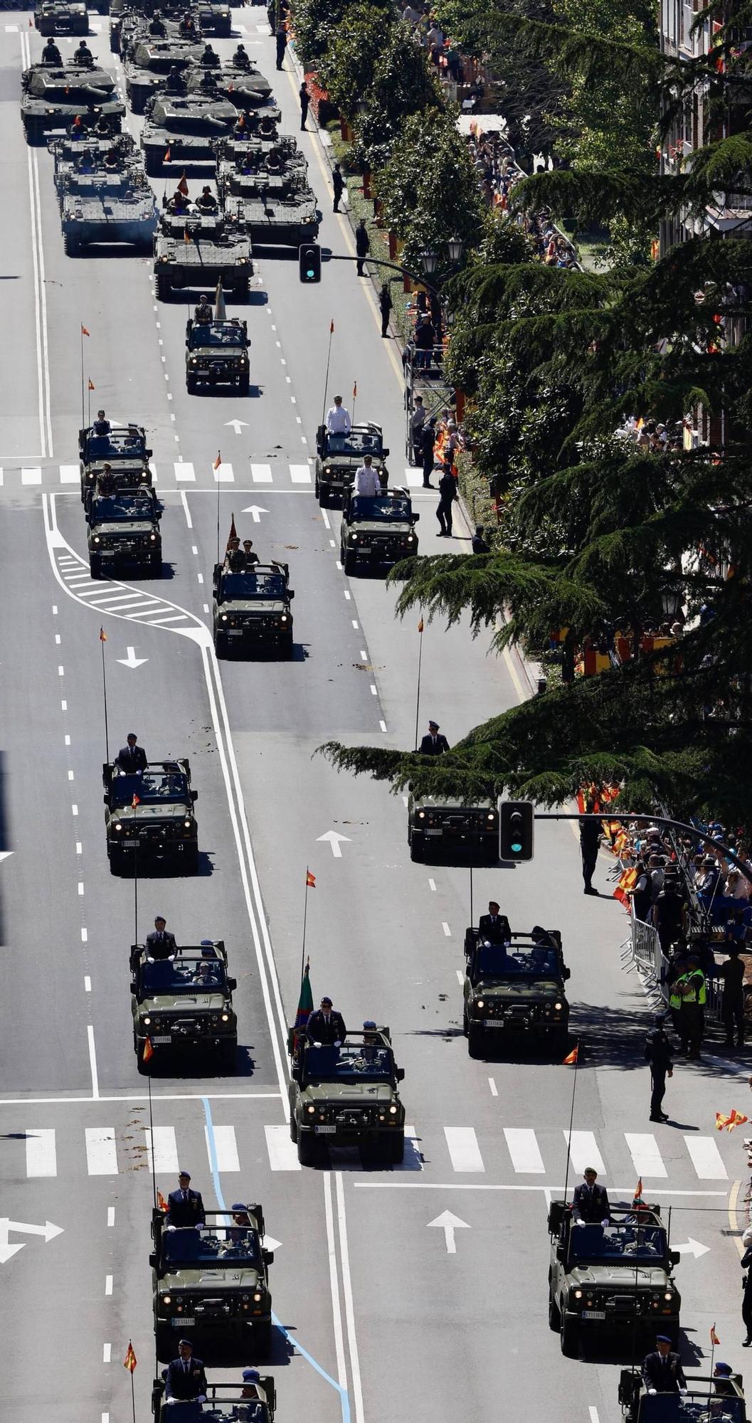 EN IMÁGENES: Así fue el multitudinario desfile en Oviedo por el Día de las Fuerzas Armadas