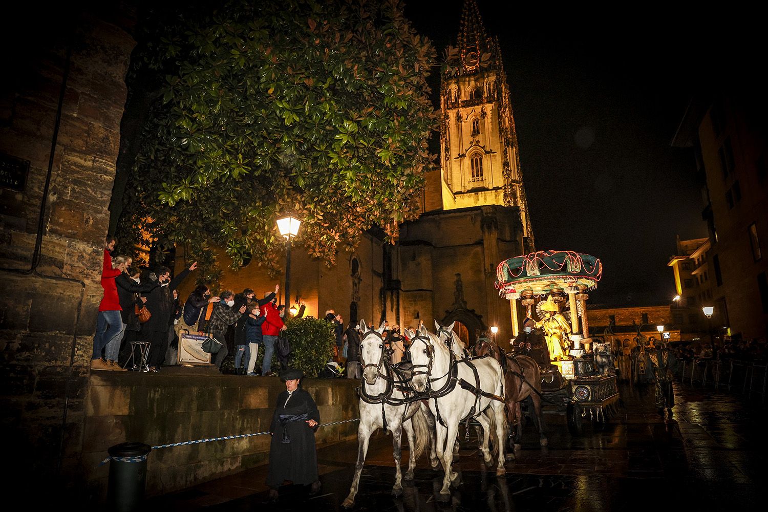 En imágenes: La cabalgata de los Reyes Magos en Oviedo