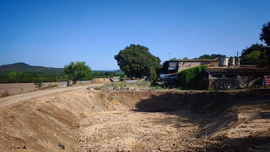 Les imatges de l'abocament il·legal de runa a Bescanó