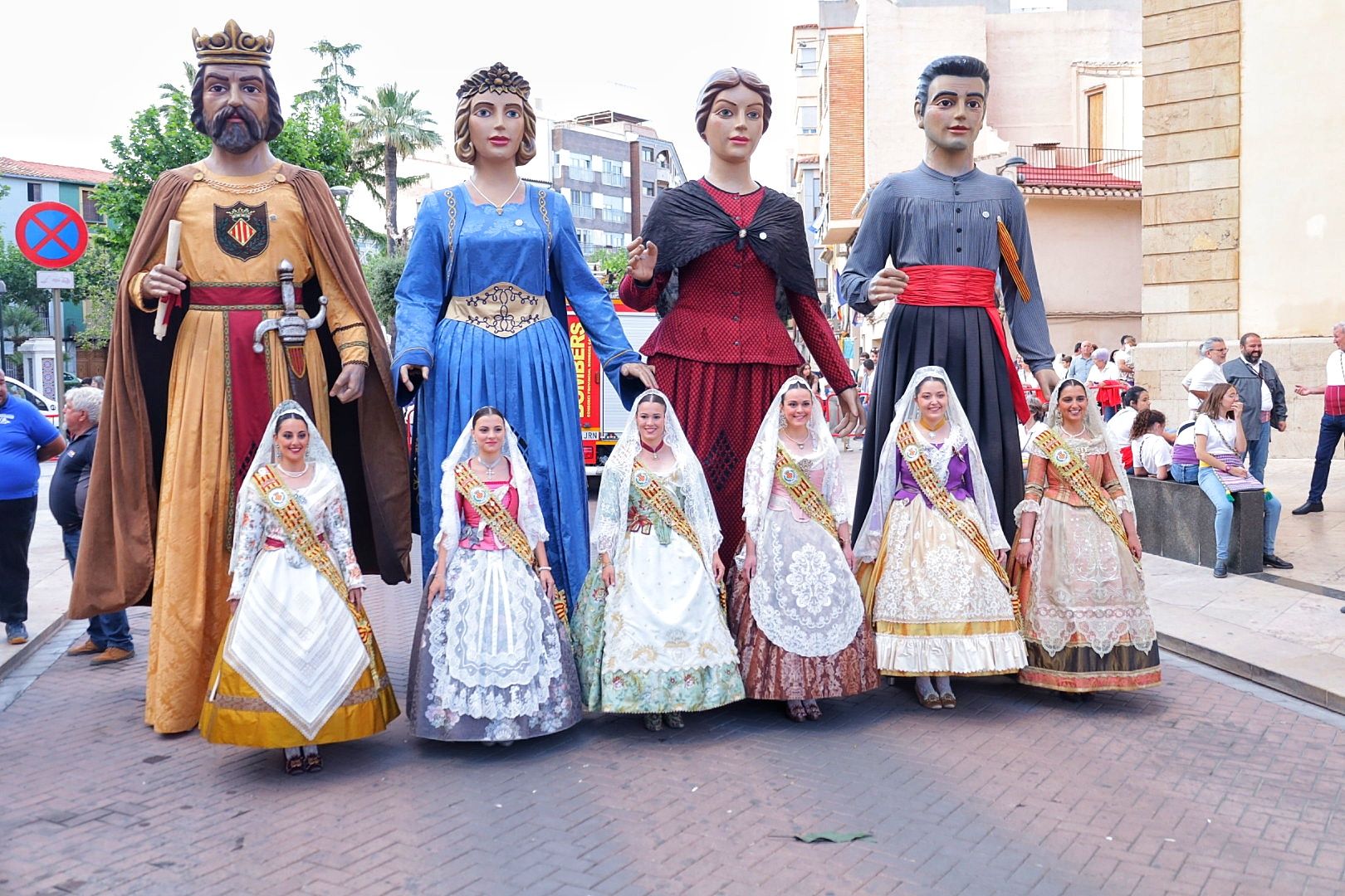 Galería de fotos de la ofrenda a Sant Pasqual en las fiestas de Vila-real