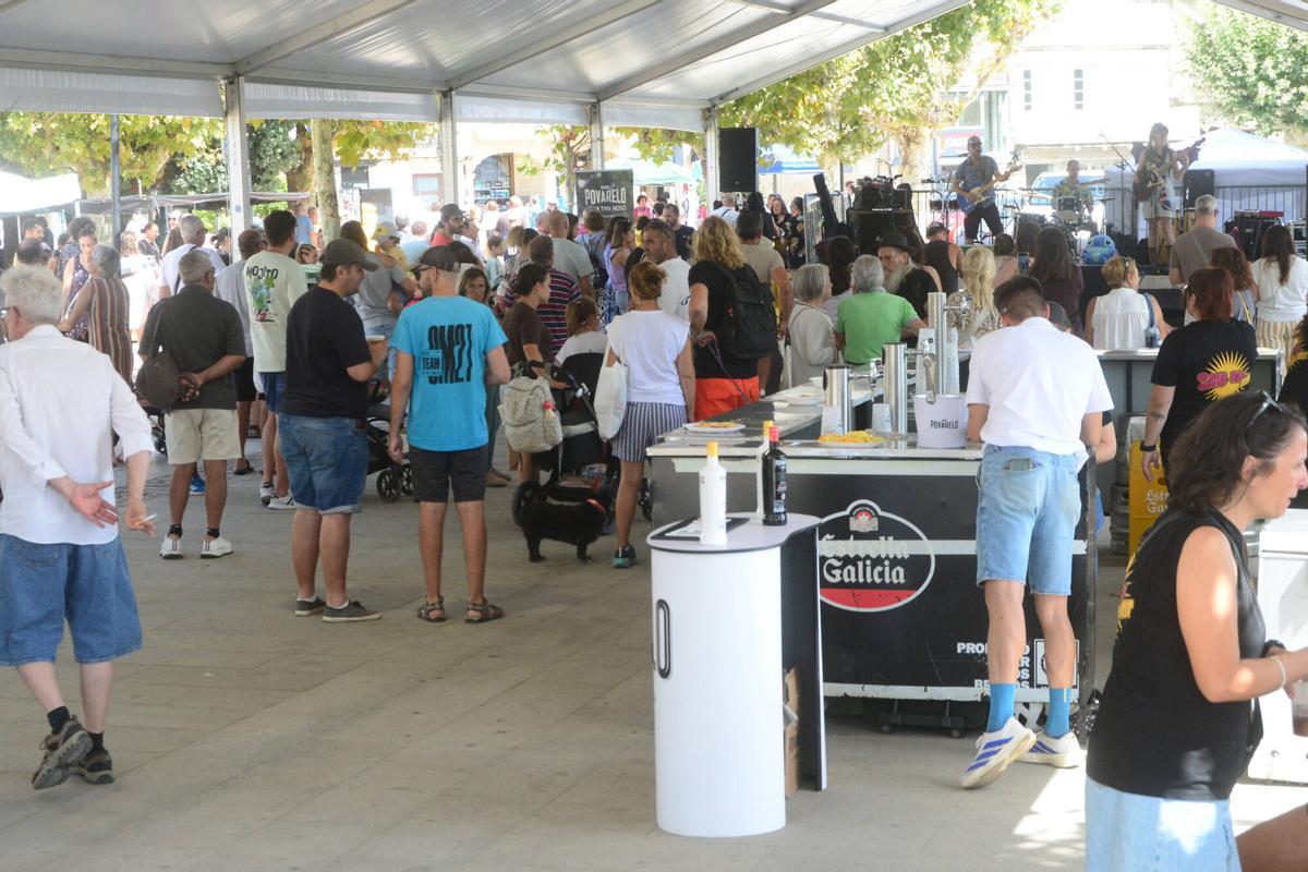 Música, artesanía y gastronomía inundan Cangas con el Satur-Day Fest. Música, artesanía y gastronomía inundan Cangas con el Satur-Day Fest.