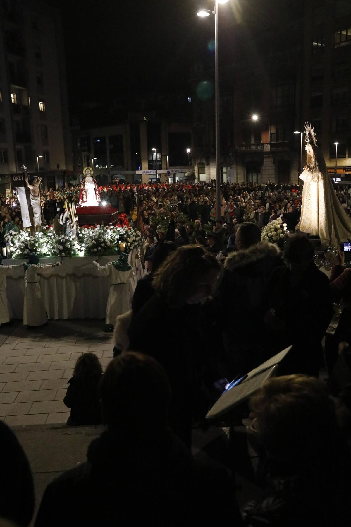 EN IMÁGENES: La procesión de la Resurrección en Avilés