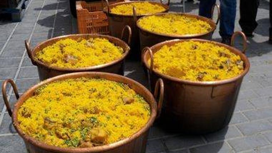 Almassora repartirá hoy más de 8.000 cazuelas de arroz en su Fiesta de Interés Turístico Provincial