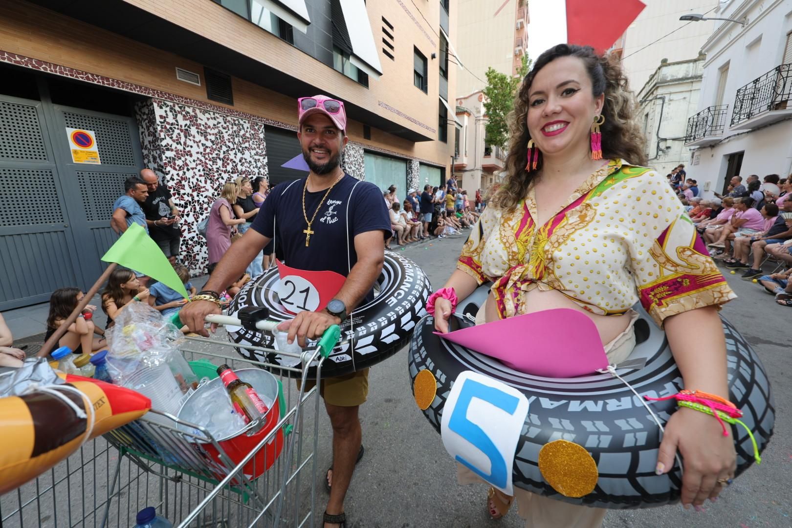 Galería | El Grau disfruta de su desfile de peñas