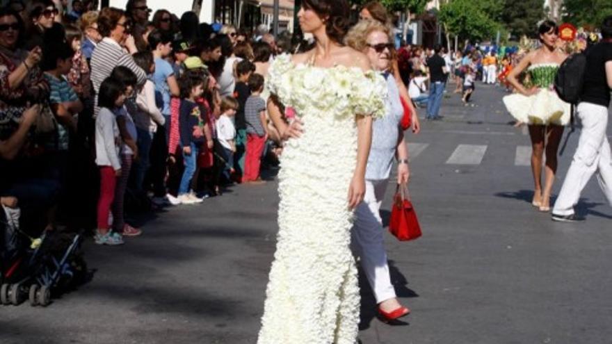 Moda: Los vestidos de flores del desfile &quot;Murcia en Primavera&quot;