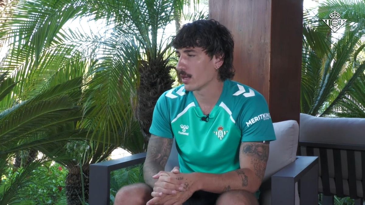 Héctor Bellerín repasa en la pretemporada del Betis cómo está después de un año de lesiones