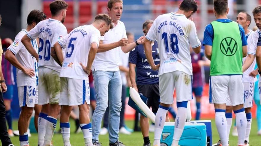 Un CD Tenerife también en horas bajas y cogido con alfileres