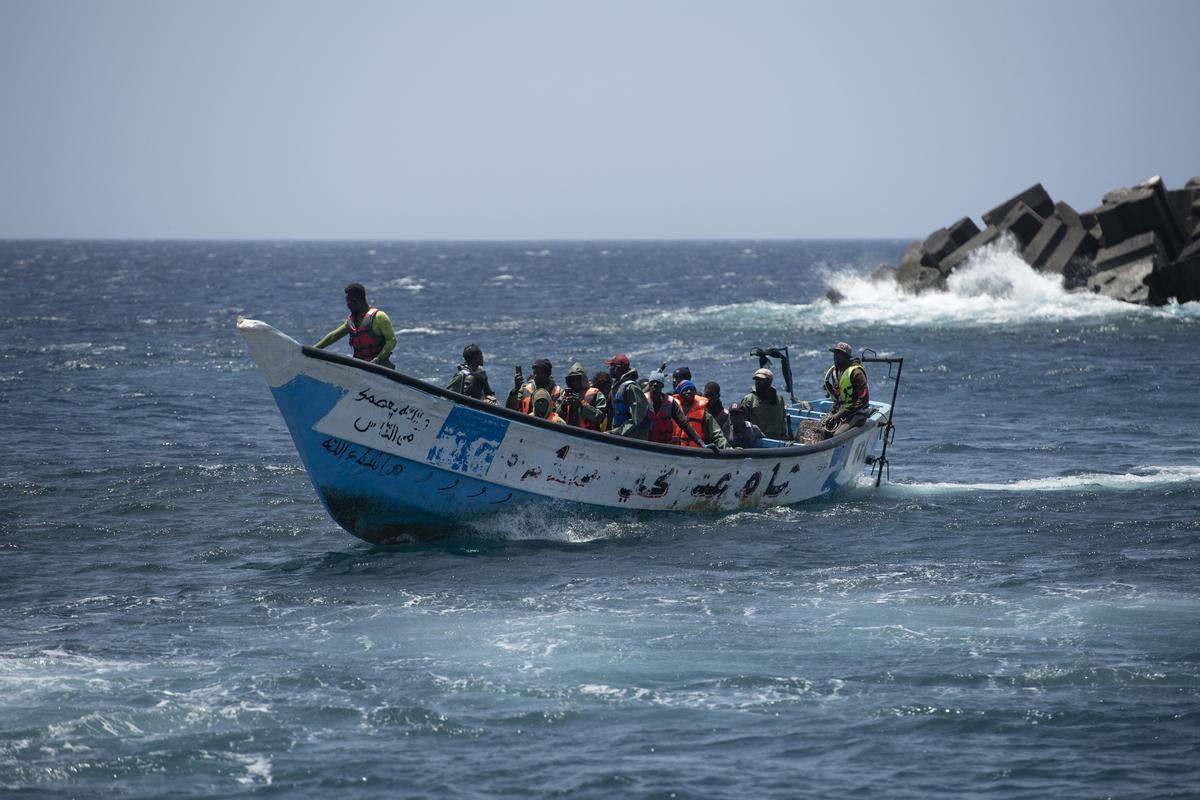 18/08/2024 Un cayuco a su llegada al puerto de La Restinga, a 18 de agosto de 2024, en El Hierro, Canarias (España).