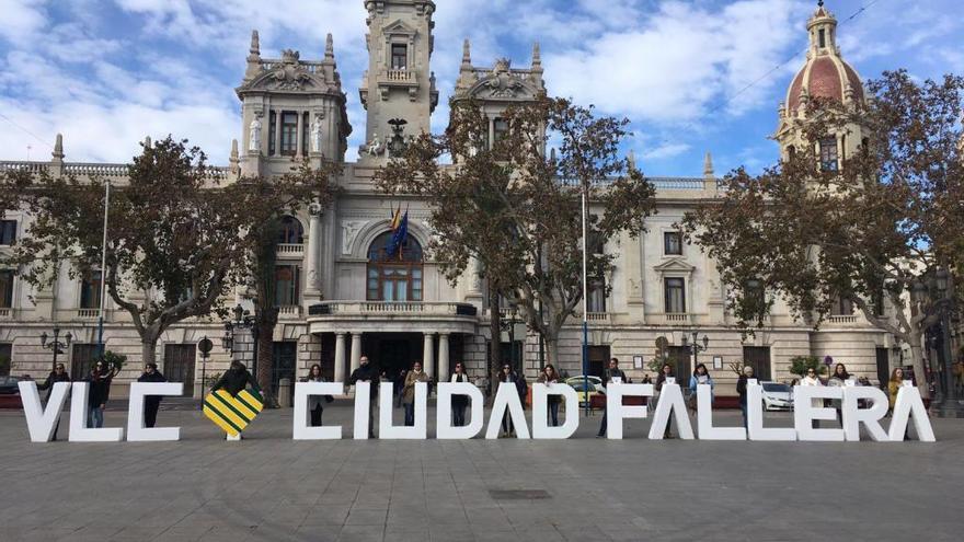 La Ciudad Fallera pide cariño