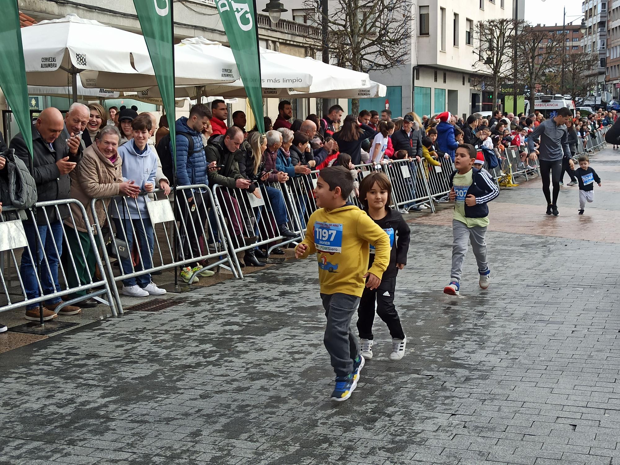 Casi 1.500 participantes disputan la carrera de Fin de Año de Pola de Siero