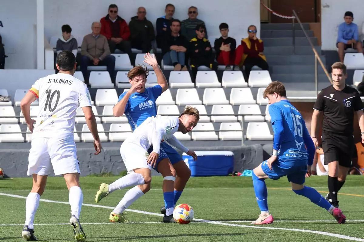 Imagen de un lance del duelo entre la Peña Deportiva y el Binissalem, del pasado 15 de febrero.